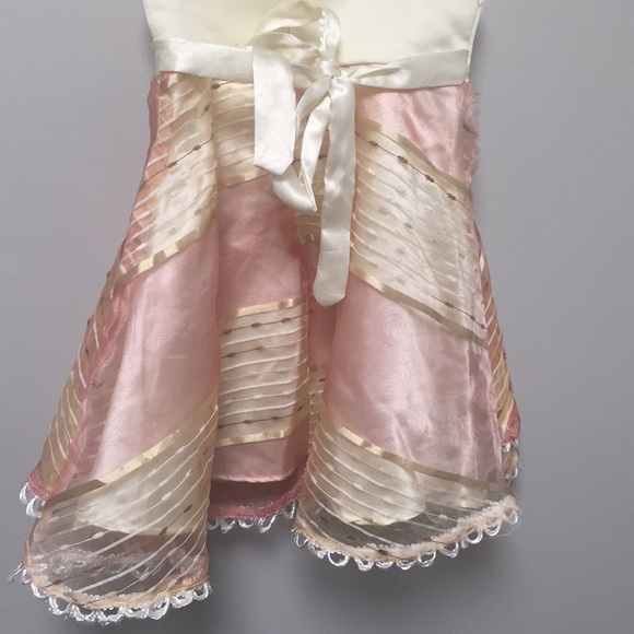 Adorable Leonor Dress - Picture 5 of 8